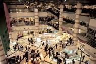 Motivul incredibil pentru care un bărbat s-a sinucis într-un mall 