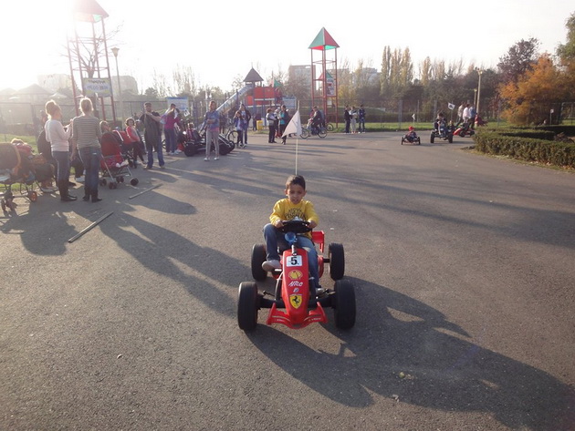 un antrenor jucator de fotbal si un tenisman s au casatorit pe litoral sportivii africani din constanta un antrenor jucator de fotbal si un tenisman s au casatorit pe litoral sportivii africani din constanta