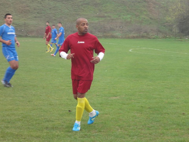 un antrenor jucator de fotbal si un tenisman s au casatorit pe litoral sportivii africani din constanta un antrenor jucator de fotbal si un tenisman s au casatorit pe litoral sportivii africani din constanta