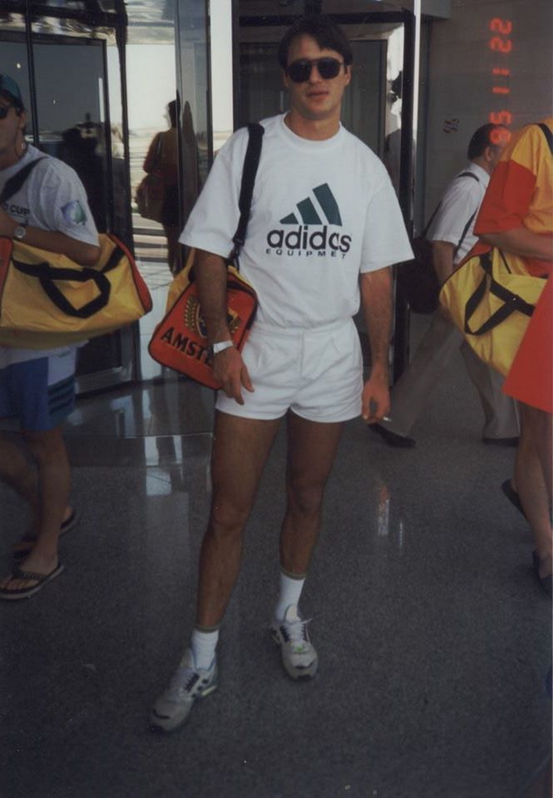 au facut senzatie in fata a zeci de mii de oameni constanteni pe post de vampiri la hong kong galerie au facut senzatie in fata a zeci de mii de oameni constanteni pe post de vampiri la hong kong galerie