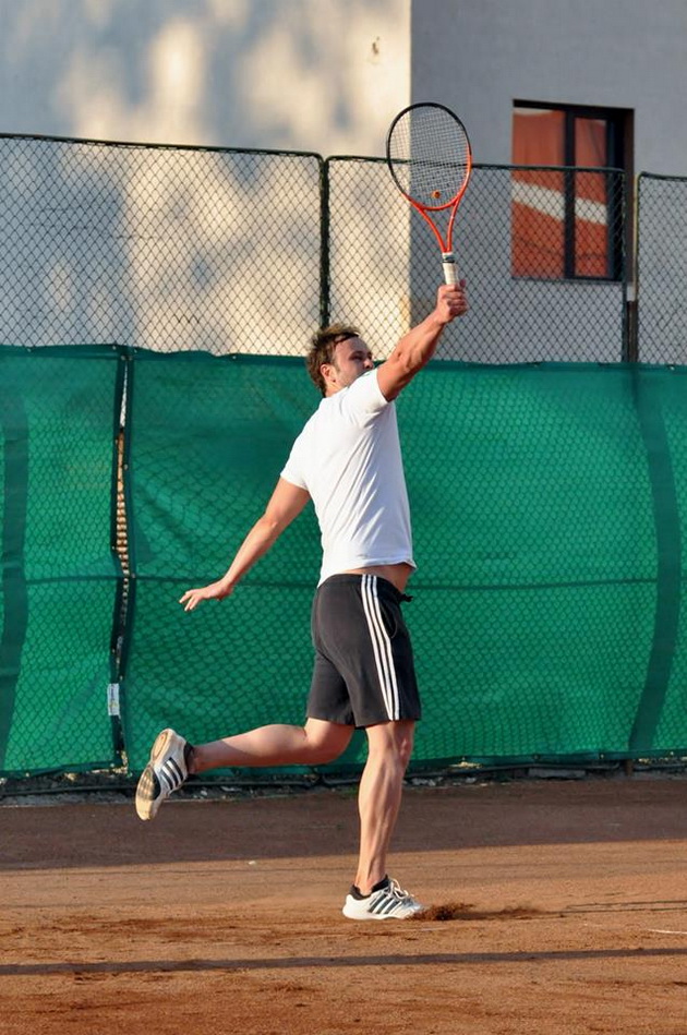 fostul sef al farului era sa faca infarct baiatul lui marcel lica l a batut la tenis pe rafael nadal fostul sef al farului era sa faca infarct baiatul lui marcel lica l a batut la tenis pe rafael nadal