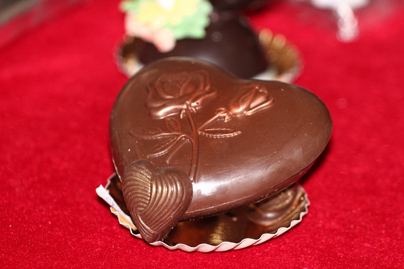 fotoreportaj valentine s day a venit la cofetaria silvian inimioare cosuri cu flori fluturasi si torturi fotoreportaj valentine s day a venit la cofetaria silvian inimioare cosuri cu flori fluturasi si torturi