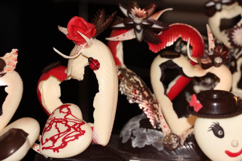 fotoreportaj valentine s day a venit la cofetaria silvian inimioare cosuri cu flori fluturasi si torturi fotoreportaj valentine s day a venit la cofetaria silvian inimioare cosuri cu flori fluturasi si torturi