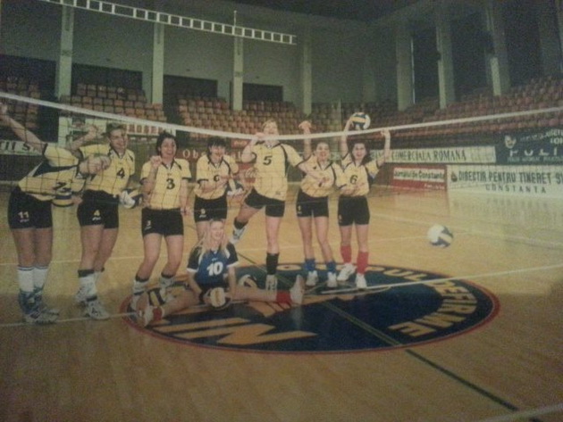 tatal sau a fost coechipier cu dennis serban eduard raducanu straluceste in bazinul lui razvan florea tatal sau a fost coechipier cu dennis serban eduard raducanu straluceste in bazinul lui razvan florea