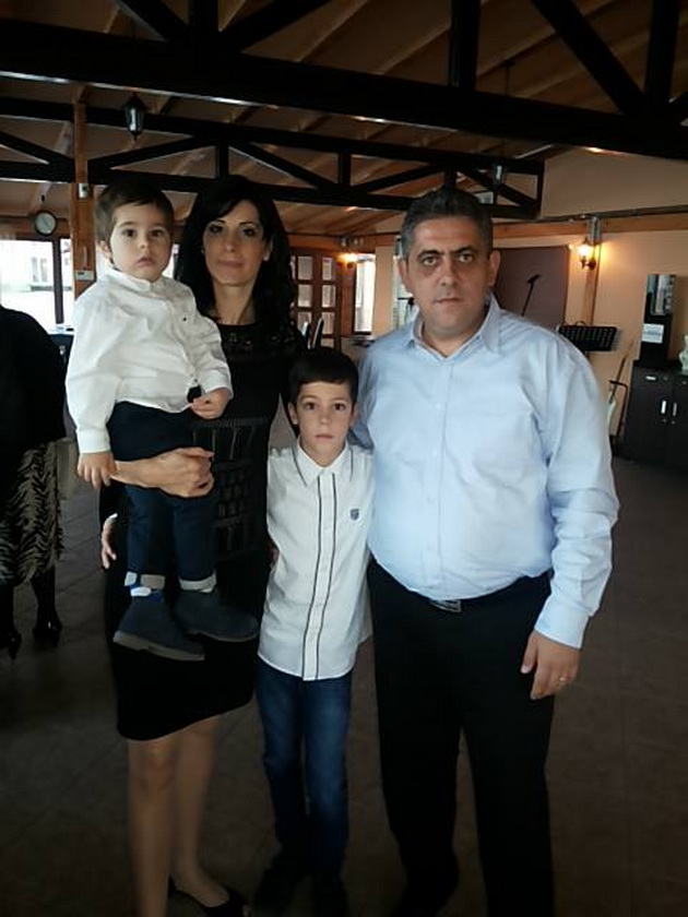 tatal sau a fost coechipier cu dennis serban eduard raducanu straluceste in bazinul lui razvan florea tatal sau a fost coechipier cu dennis serban eduard raducanu straluceste in bazinul lui razvan florea