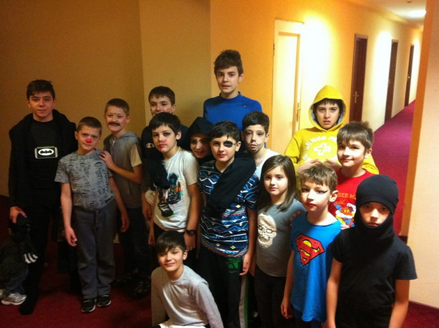 tatal sau a fost coechipier cu dennis serban eduard raducanu straluceste in bazinul lui razvan florea tatal sau a fost coechipier cu dennis serban eduard raducanu straluceste in bazinul lui razvan florea