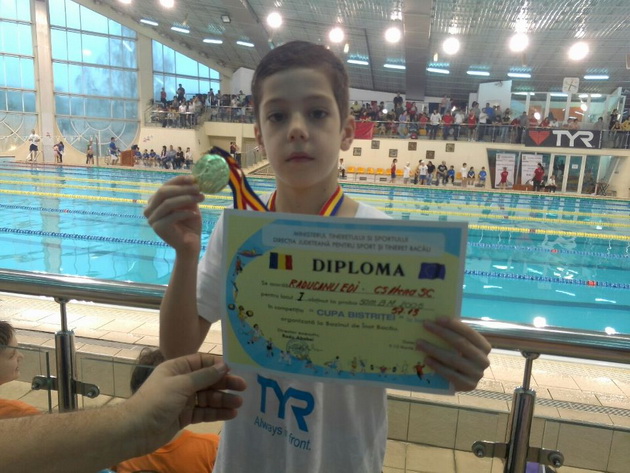 tatal sau a fost coechipier cu dennis serban eduard raducanu straluceste in bazinul lui razvan florea tatal sau a fost coechipier cu dennis serban eduard raducanu straluceste in bazinul lui razvan florea