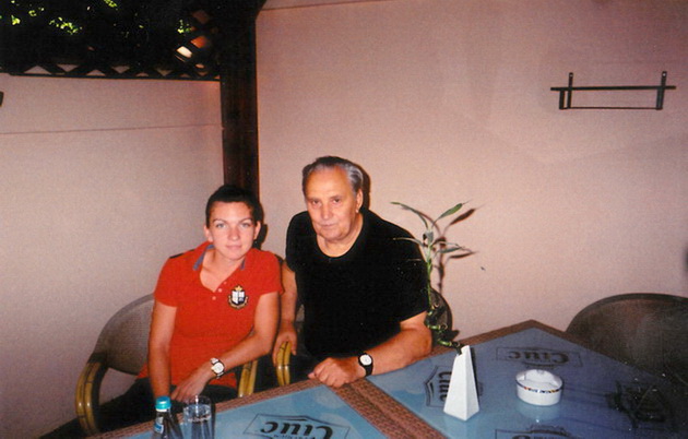 papusa si cupa de campioana imagini inedite din copilaria simonei halep galerie foto 484811 papusa si cupa de campioana imagini inedite din copilaria simonei halep galerie foto 484811