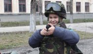 Fotoreportaj Copii înarmaţi până-n dinţi la Brigada 9 Mecanizată „Mărăşeşti” (galerie foto)