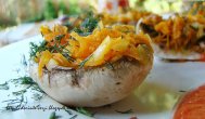 Raw vegan Ciuperci umplute cu morcov