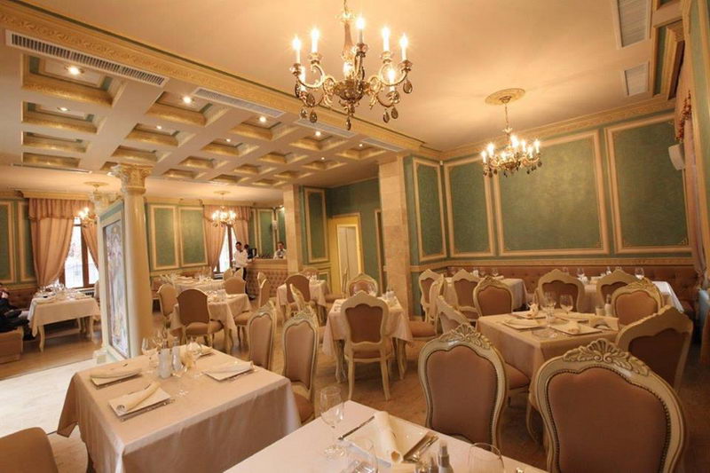 restaurantul hugo unul dintre cele mai luxoase localuri din oras galerie foto 486803 restaurantul hugo unul dintre cele mai luxoase localuri din oras galerie foto 486803