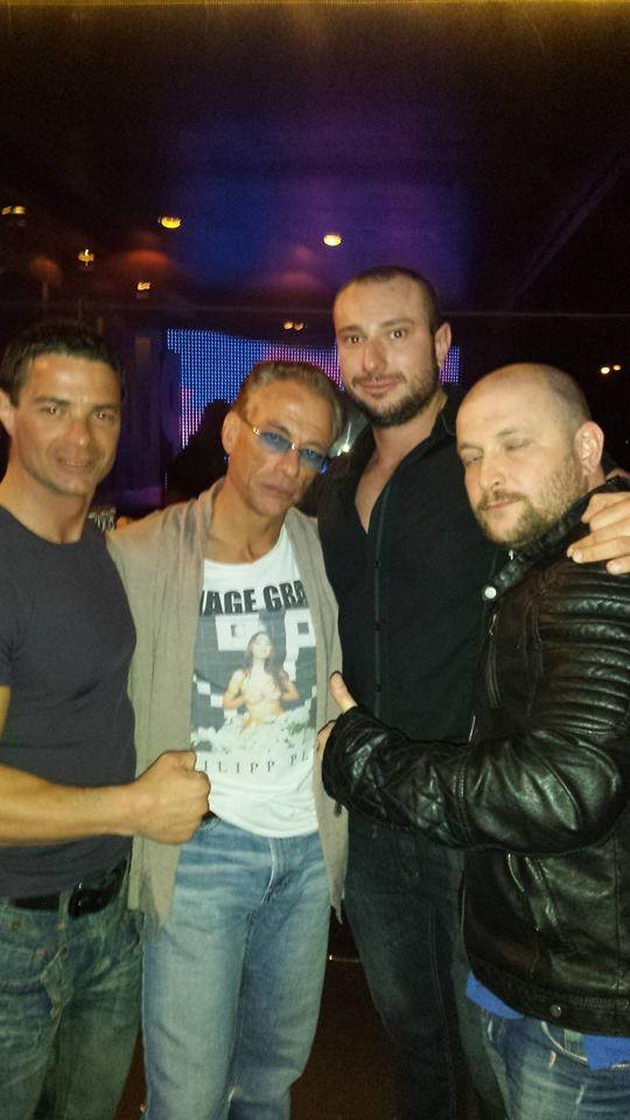 un sensei si a luat doctoratul in biomecanica antrenorul nicu vasiliu prezent la un botez alaturi de un sensei si a luat doctoratul in biomecanica antrenorul nicu vasiliu prezent la un botez alaturi de