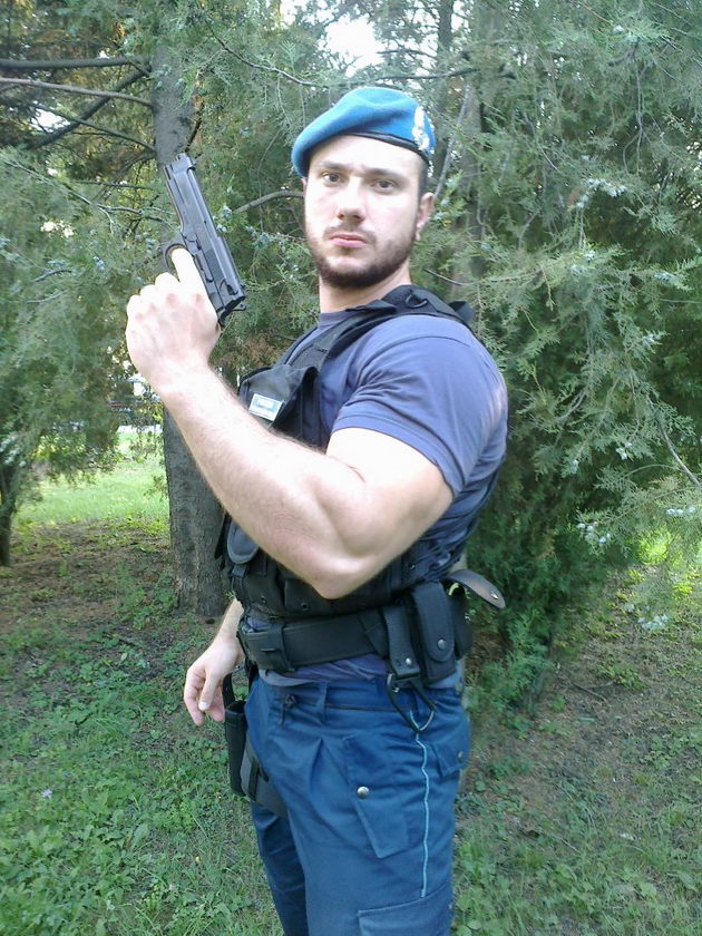 un sensei si a luat doctoratul in biomecanica antrenorul nicu vasiliu prezent la un botez alaturi de un sensei si a luat doctoratul in biomecanica antrenorul nicu vasiliu prezent la un botez alaturi de