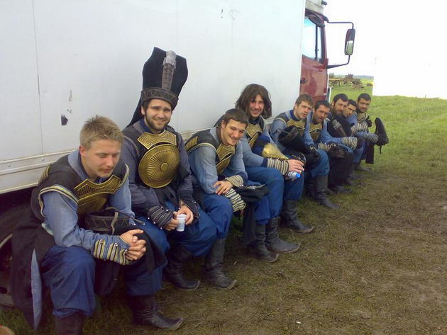 un sensei si a luat doctoratul in biomecanica antrenorul nicu vasiliu prezent la un botez alaturi de un sensei si a luat doctoratul in biomecanica antrenorul nicu vasiliu prezent la un botez alaturi de