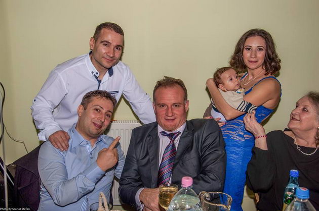 un sensei si a luat doctoratul in biomecanica antrenorul nicu vasiliu prezent la un botez alaturi de un sensei si a luat doctoratul in biomecanica antrenorul nicu vasiliu prezent la un botez alaturi de