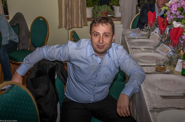 un sensei si a luat doctoratul in biomecanica antrenorul nicu vasiliu prezent la un botez alaturi de un sensei si a luat doctoratul in biomecanica antrenorul nicu vasiliu prezent la un botez alaturi de