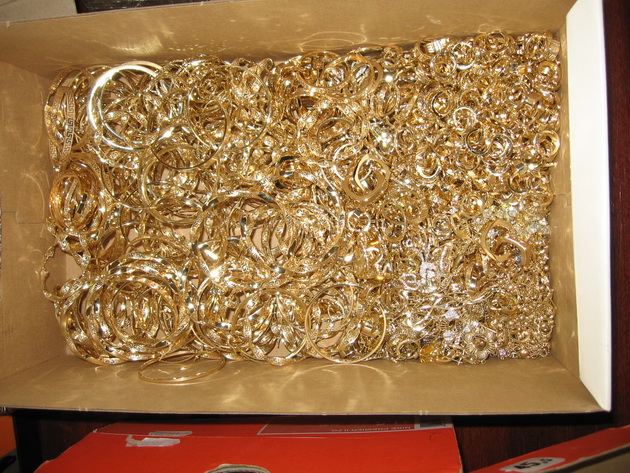 cercetat de procurori sedat balkan patronul vardar turizm mentinut in arest galerie foto 487416 cercetat de procurori sedat balkan patronul vardar turizm mentinut in arest galerie foto 487416