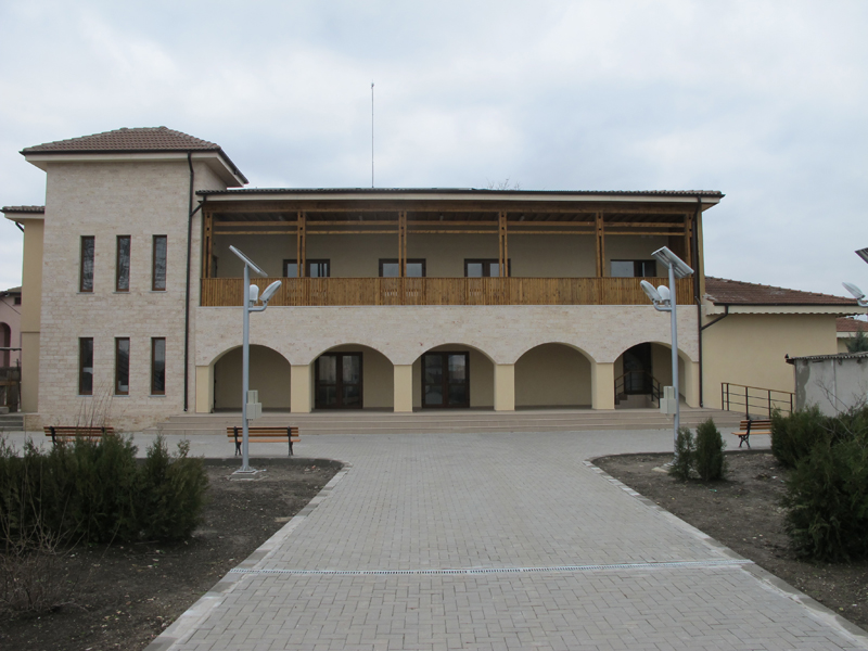 administratia locala investeste in tineri poarta alba are centru pentru tineret galerie foto 487704 administratia locala investeste in tineri poarta alba are centru pentru tineret galerie foto 487704