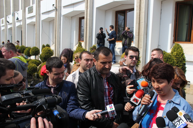 protestul primarului valentin vrabie s a incheiat pasnic ce ecouri a avut evenimentul in randul alesilor protestul primarului valentin vrabie s a incheiat pasnic ce ecouri a avut evenimentul in randul alesilor