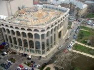 Incendiu la Teatrul Naţional. Oamenii sunt evacuaţi 