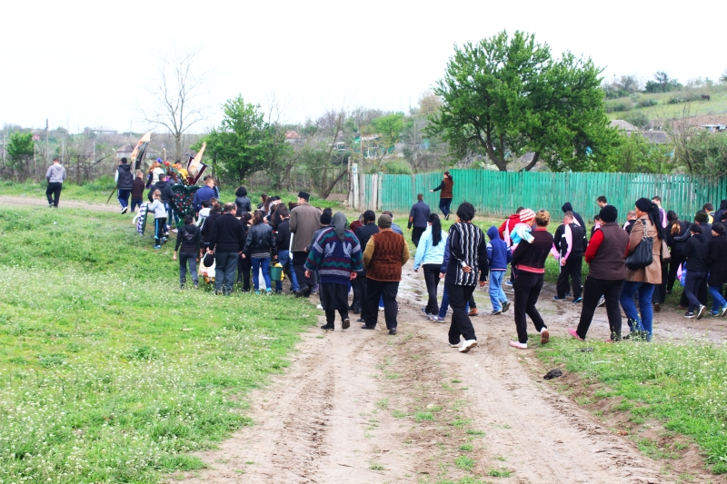 fotoreportaj rasova lacrimi si durere la inmormantarea tinerei ucise de iubitul sau 491914 fotoreportaj rasova lacrimi si durere la inmormantarea tinerei ucise de iubitul sau 491914