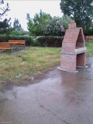 De 1 Mai Administraţia locală din Medgidia a amplasat grătare pentru cetăţenii care locuiesc la bloc