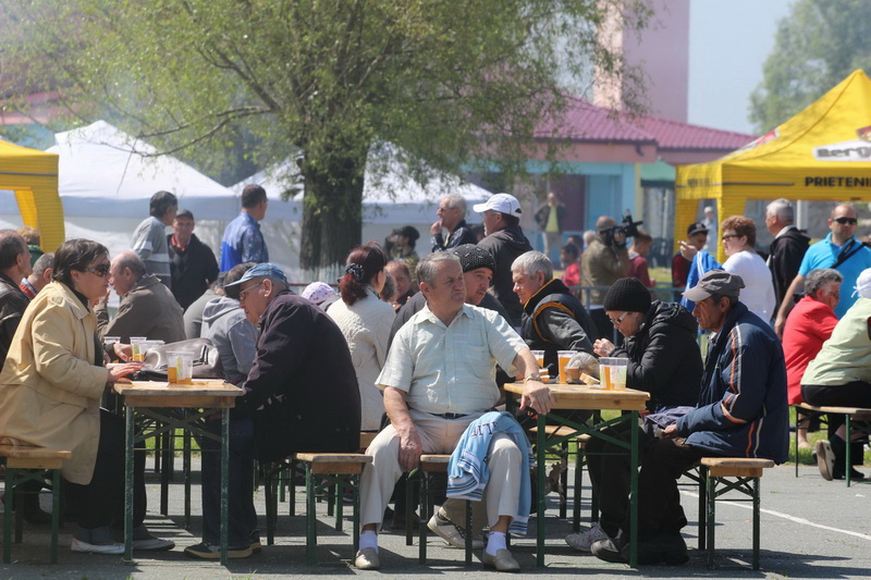 la distractie tovarasi serbare campeneasca la navodari galerie foto 492249 la distractie tovarasi serbare campeneasca la navodari galerie foto 492249