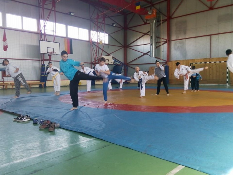 sa cunoastem si sa recunoastem valorile copiii si tinerii de la clubul sportiv hitode dojo se lauda cu