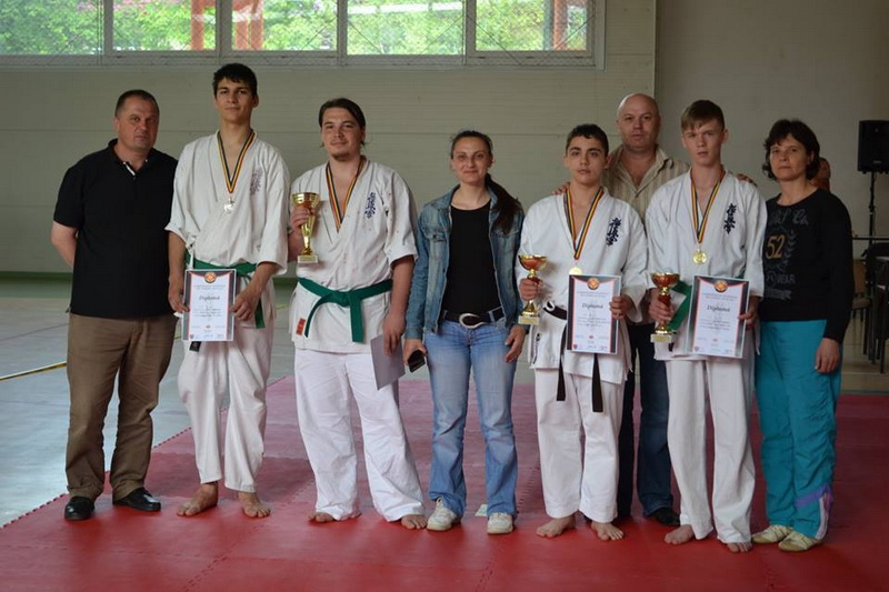 sa cunoastem si sa recunoastem valorile copiii si tinerii de la clubul sportiv hitode dojo se lauda cu