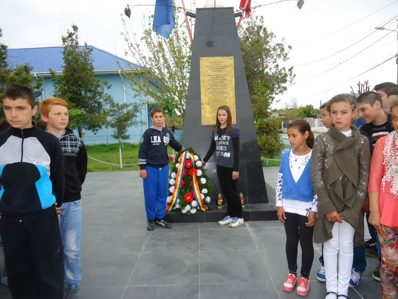 copiii comunei gradina invata de mici sa respecte zilele istorice galerie foto 493085 copiii comunei gradina invata de mici sa respecte zilele istorice galerie foto 493085