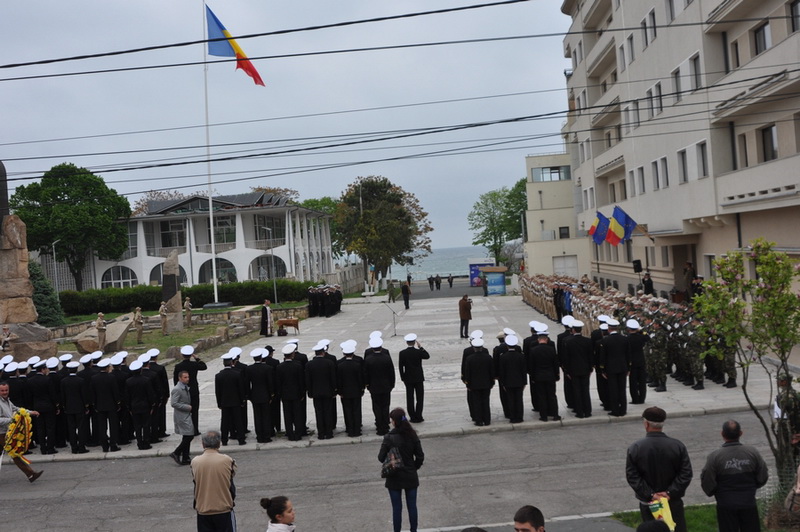 onoruri militare la mangalia cu prilejul zilei de 9 mai galerie foto 493046 onoruri militare la mangalia cu prilejul zilei de 9 mai galerie foto 493046