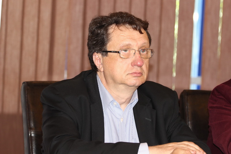 in portul constanta mazare are un interes direct si personal gabriel comanescu primarul cheama la ordin in portul constanta mazare are un interes direct si personal gabriel comanescu primarul cheama la ordin