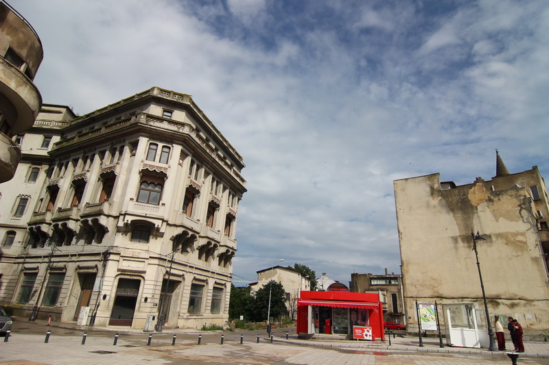 refacerea cladirii a fost tergiversata din cauza contestarii licitatiilor isarescu anunta redeschiderea