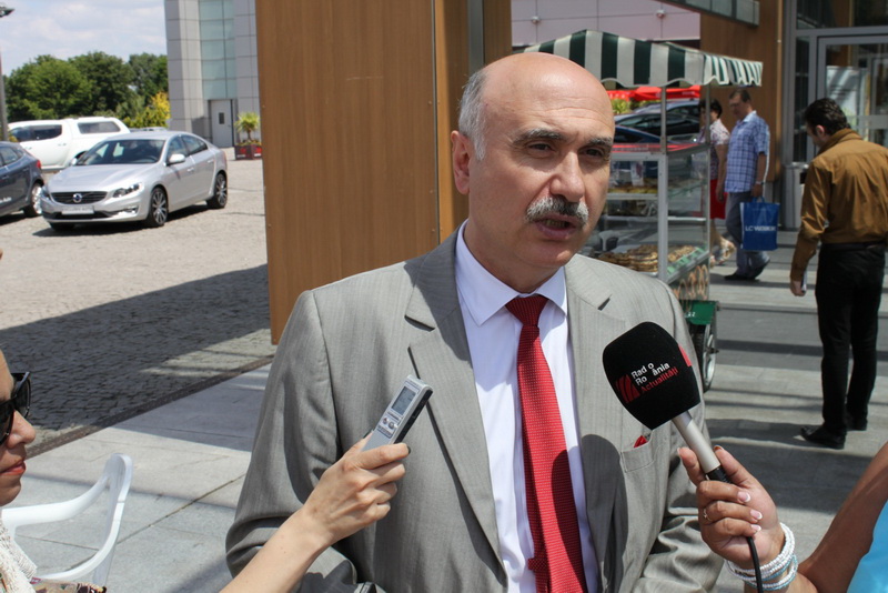 pentru iubitorii sporturilor de apa s a deschis expozitia de ambarcatiuni tomis yacht salon auto 2014 pentru iubitorii sporturilor de apa s a deschis expozitia de ambarcatiuni tomis yacht salon auto 2014