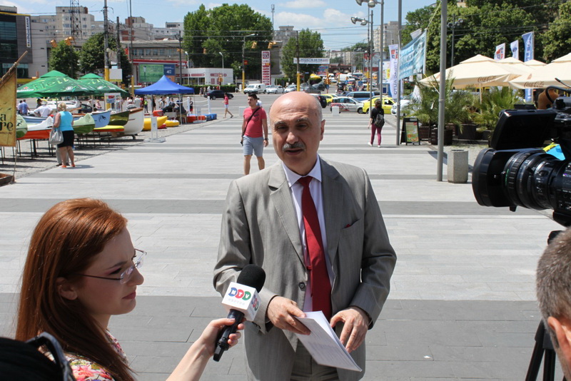 pentru iubitorii sporturilor de apa s a deschis expozitia de ambarcatiuni tomis yacht salon auto 2014 pentru iubitorii sporturilor de apa s a deschis expozitia de ambarcatiuni tomis yacht salon auto 2014