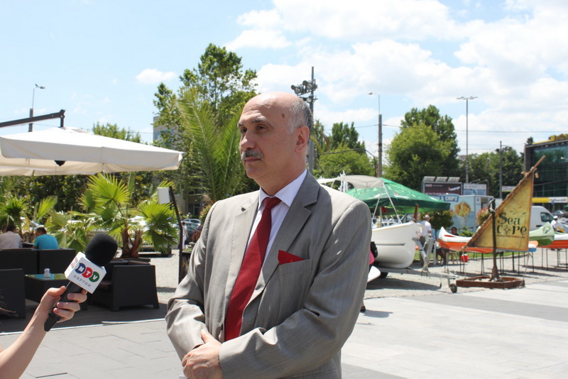 pentru iubitorii sporturilor de apa s a deschis expozitia de ambarcatiuni tomis yacht salon auto 2014 pentru iubitorii sporturilor de apa s a deschis expozitia de ambarcatiuni tomis yacht salon auto 2014