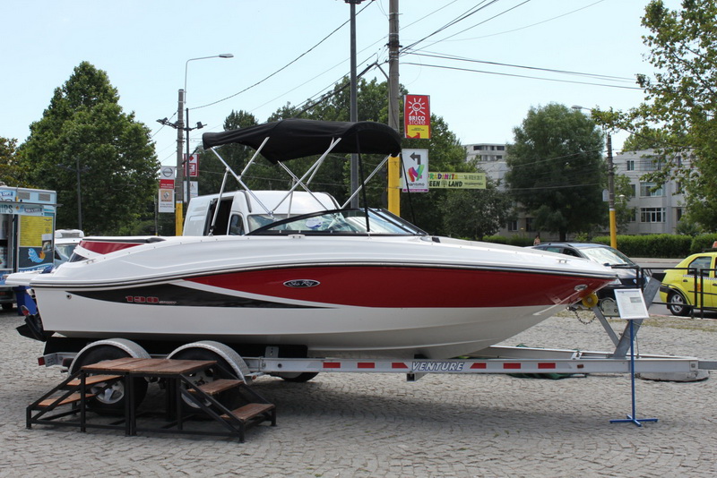 pentru iubitorii sporturilor de apa s a deschis expozitia de ambarcatiuni tomis yacht salon auto 2014 pentru iubitorii sporturilor de apa s a deschis expozitia de ambarcatiuni tomis yacht salon auto 2014