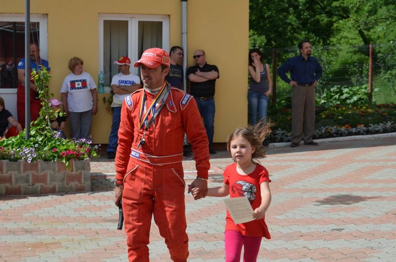 acum doi ani emil ghinea s a rasturnat cu masina pe cand rula cu 190 km h bolidul unui tanar din mangalia acum doi ani emil ghinea s a rasturnat cu masina pe cand rula cu 190 km h bolidul unui tanar din mangalia