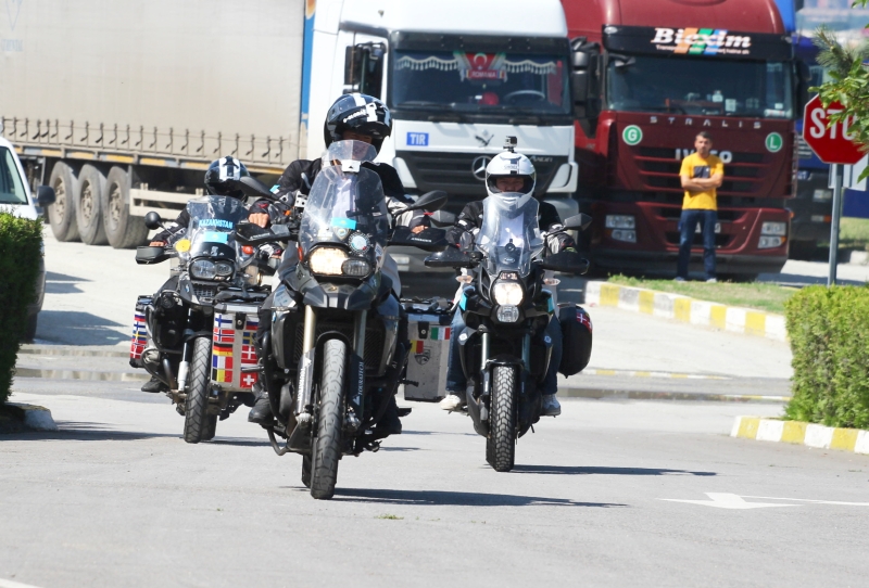 fotoreportaj 15 000 de kilometri pe motoare din kazahstan la navodari 499855 fotoreportaj 15 000 de kilometri pe motoare din kazahstan la navodari 499855