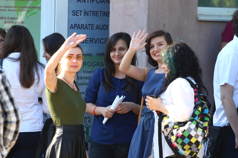 fotoreportaj elevii constanteni coplesiti de emotii la prima proba scrisa a bacalaureatului 500518 fotoreportaj elevii constanteni coplesiti de emotii la prima proba scrisa a bacalaureatului 500518