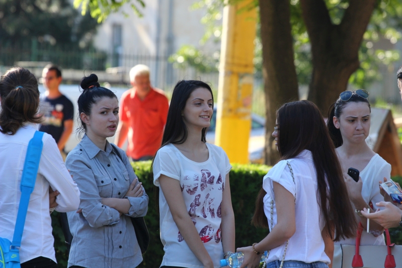 fotoreportaj elevii constanteni coplesiti de emotii la prima proba scrisa a bacalaureatului 500518 fotoreportaj elevii constanteni coplesiti de emotii la prima proba scrisa a bacalaureatului 500518
