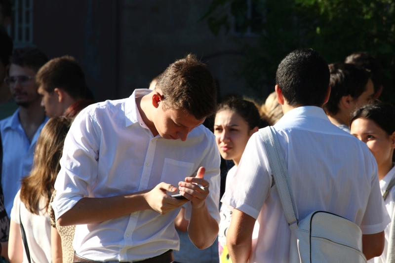 fotoreportaj elevii constanteni coplesiti de emotii la prima proba scrisa a bacalaureatului 500518 fotoreportaj elevii constanteni coplesiti de emotii la prima proba scrisa a bacalaureatului 500518