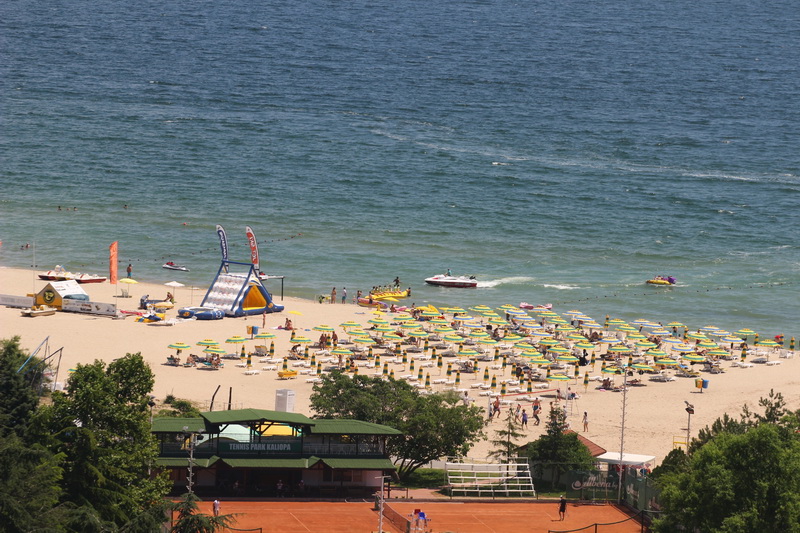 situatia a revenit la normal in timp record statiunile bulgare de la marea neagra pline de turisti inundatiile situatia a revenit la normal in timp record statiunile bulgare de la marea neagra pline de turisti inundatiile