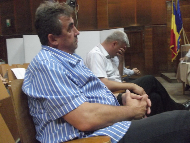 vasile mihu votat presedinte de onoare lucian cirja l a invins pe dennis serban la alegerile pentru sefia