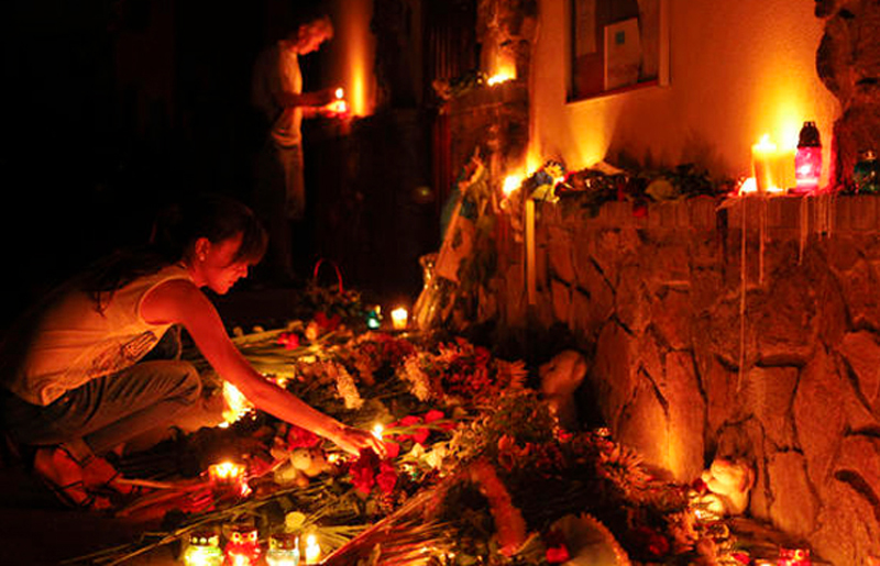 au aparut primele imagini cu rudele celor care si au pierdut viata in tragicul accident aviatic din ucraina au aparut primele imagini cu rudele celor care si au pierdut viata in tragicul accident aviatic din ucraina