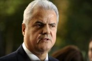 Adrian Nastase isi pregateste revenirea pe scena politica