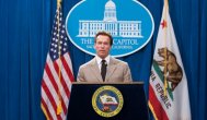 Ştiaţi că...? Astăzi, cunoscutul actor Arnold Schwarzenegger...