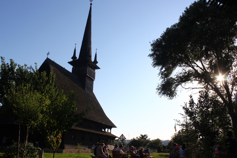 fotoreportaj enoriasii de la sfantul mina au sarbatorit 20 de ani de la ctitorire 505236 fotoreportaj enoriasii de la sfantul mina au sarbatorit 20 de ani de la ctitorire 505236