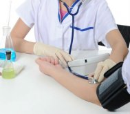 Medicii din țară au fost avertizați să fie extrem de atenți la pacienți Epidemia Ebola, scăpată de sub control!