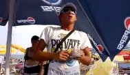 Funny video De sezon. Porumb a la Mamaia...